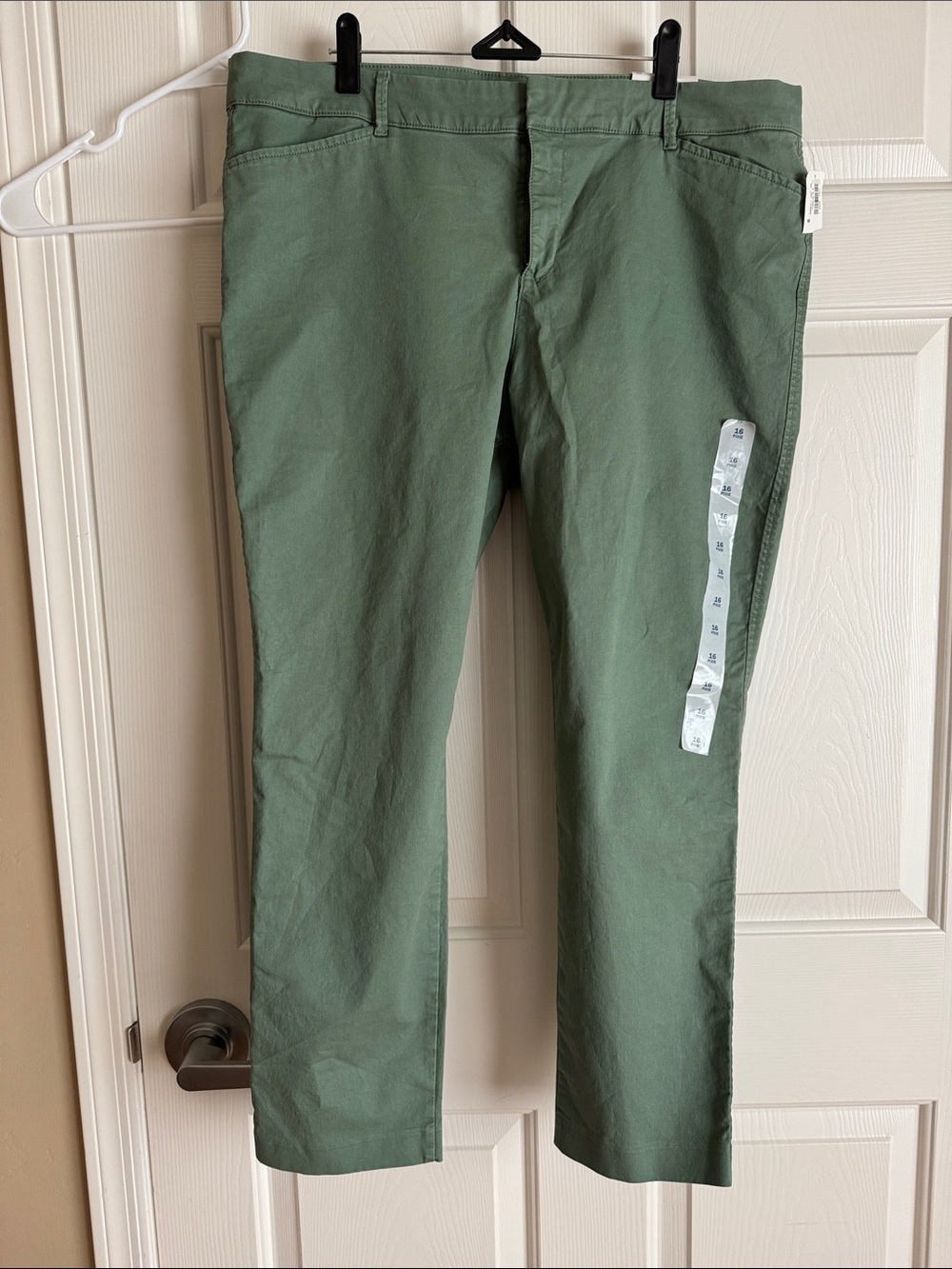 Old Navy Women's Skinny Pants in Olive Green